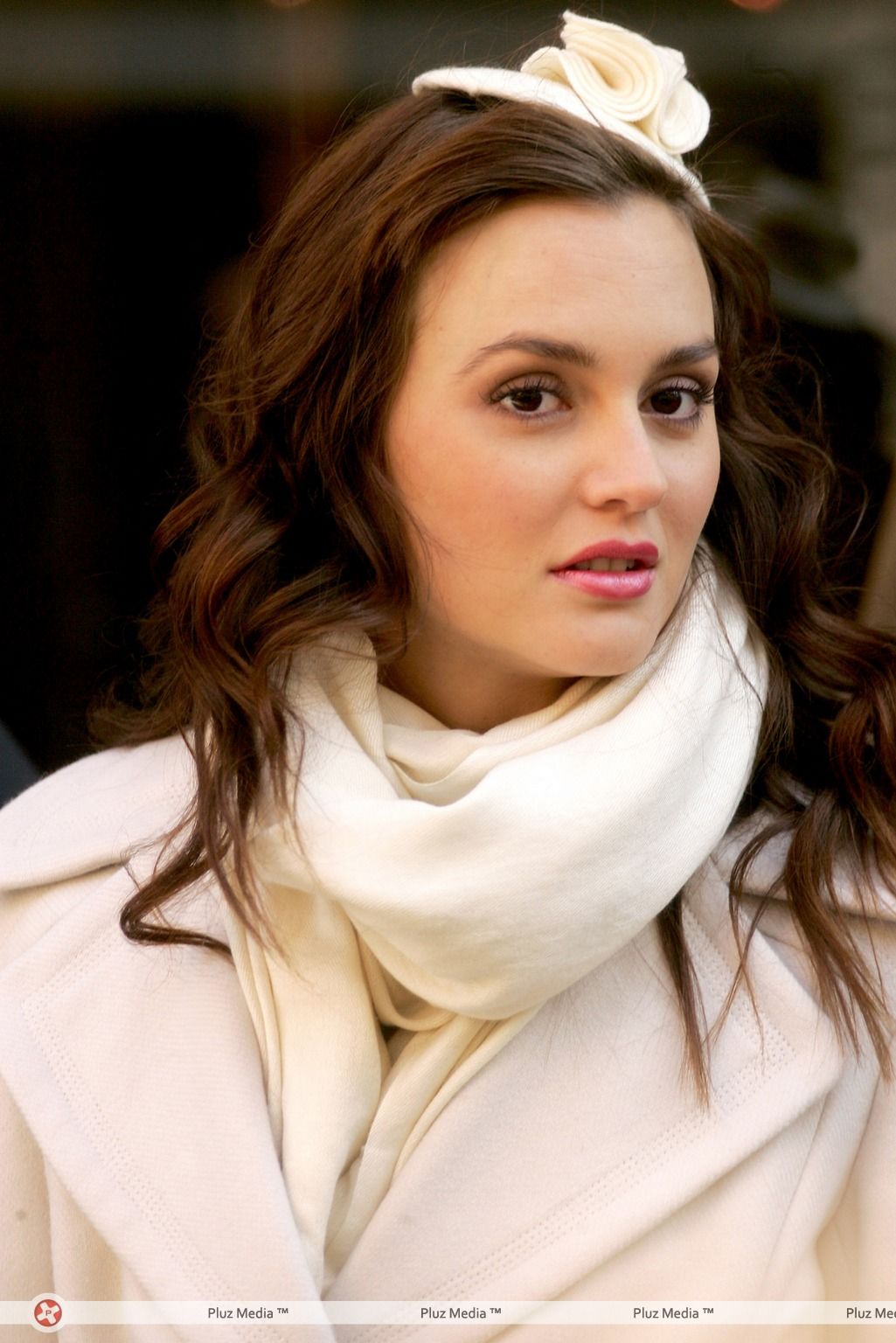 Leighton Meester dressed a winter jacket on the set of 'Gossip Girl' | Picture 112634